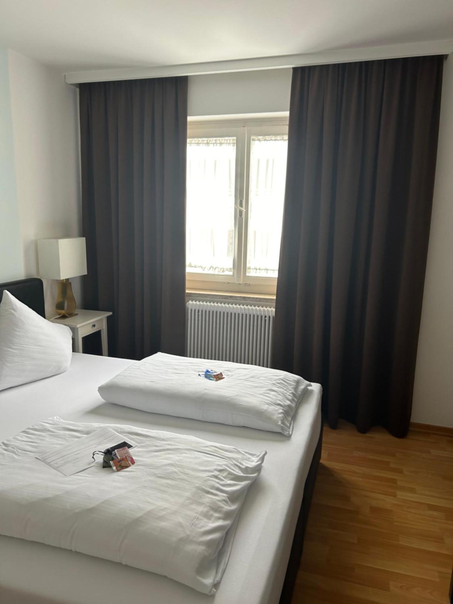 Hotel Berg Seekirchen am Wallersee Eksteriør bilde